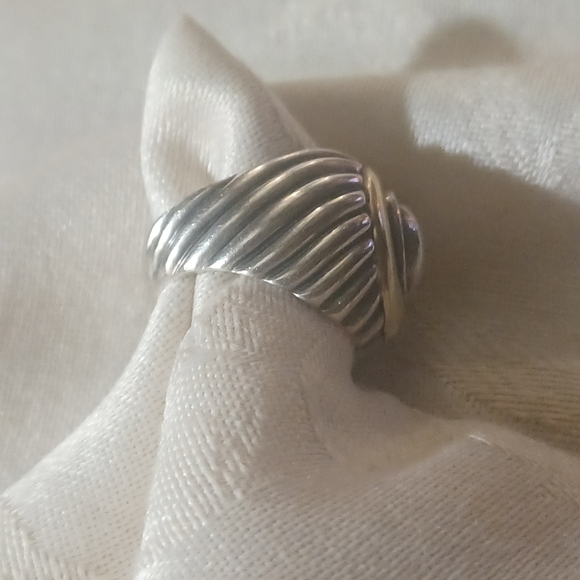 David Yurman Two Tone Cable Heart Ring, SS & 18k - Picture 3 of 12